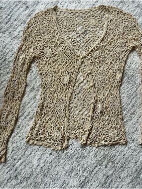 Gold crochet sweater (S/M)